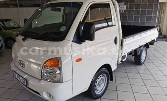 Tenga Tsaru Hyundai H1 Chena Mota in Beitbridge in Matabeleland South Tenga Tsaru Hyundai H1 Chena Mota in Beitbridge in Matabeleland South