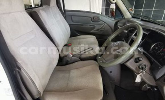 Tenga Tsaru Hyundai H1 Chena Mota in Beitbridge in Matabeleland South Tenga Tsaru Hyundai H1 Chena Mota in Beitbridge in Matabeleland South