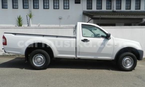 Tenga Tsaru Isuzu KB Chena Mota in Beitbridge in Matabeleland South Tenga Tsaru Isuzu KB Chena Mota in Beitbridge in Matabeleland South