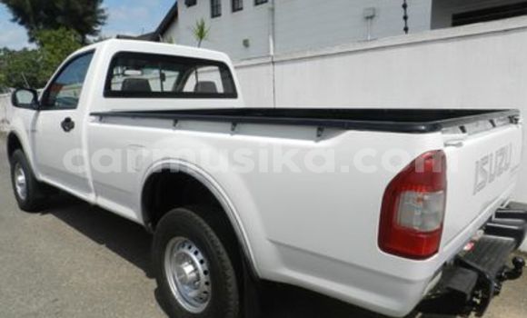 Tenga Tsaru Isuzu KB Chena Mota in Beitbridge in Matabeleland South Tenga Tsaru Isuzu KB Chena Mota in Beitbridge in Matabeleland South