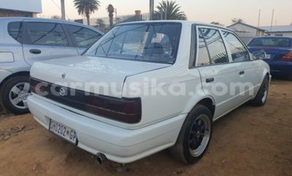 Nunua Ilio tumika Mazda 323 Nyeupe Gari ndani ya Beitbridge nchini Matabeleland Kusini Nunua Ilio tumika Mazda 323 Nyeupe Gari ndani ya Beitbridge nchini Matabeleland Kusini