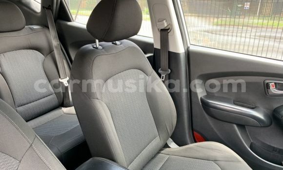 Buy Used Hyundai ix35 Silver Car in Beitbridge in Matabeleland South Buy Used Hyundai ix35 Silver Car in Beitbridge in Matabeleland South