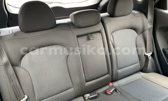 Buy Used Hyundai ix35 Silver Car in Beitbridge in Matabeleland South Buy Used Hyundai ix35 Silver Car in Beitbridge in Matabeleland South