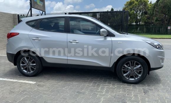 Buy Used Hyundai ix35 Silver Car in Beitbridge in Matabeleland South Buy Used Hyundai ix35 Silver Car in Beitbridge in Matabeleland South