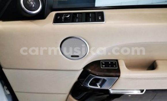 Nunua Ilio tumika Rover 14 Nyeupe Gari ndani ya Beitbridge nchini Matabeleland Kusini Nunua Ilio tumika Rover 14 Nyeupe Gari ndani ya Beitbridge nchini Matabeleland Kusini