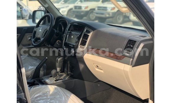 Buy Import Mitsubishi Pajero Black Car in Import - Dubai in Harare Buy Import Mitsubishi Pajero Black Car in Import - Dubai in Harare