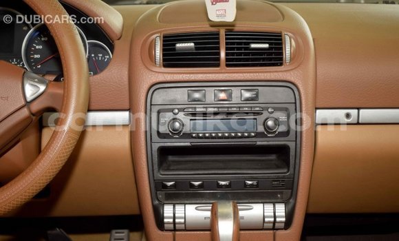 Buy Import Porsche Cayenne Green Car in Import - Dubai in Harare Buy Import Porsche Cayenne Green Car in Import - Dubai in Harare