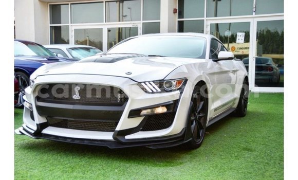 Nunua Imported Ford Mustang Nyeupe Gari ndani ya Import - Dubai nchini Harare