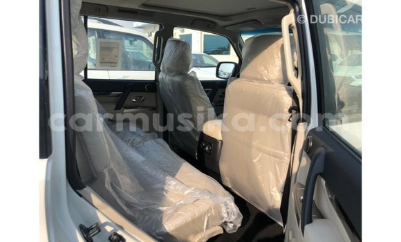 Buy Import Mitsubishi Pajero Black Car in Import - Dubai in Harare Buy Import Mitsubishi Pajero Black Car in Import - Dubai in Harare