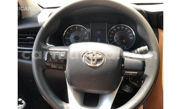 Buy Import Toyota Fortuner White Car in Import - Dubai in Harare Buy Import Toyota Fortuner White Car in Import - Dubai in Harare