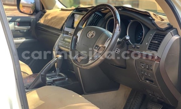 Acheter Occasion Voiture Toyota Land Cruiser Blanc à Harare, Harare Acheter Occasion Voiture Toyota Land Cruiser Blanc à Harare, Harare