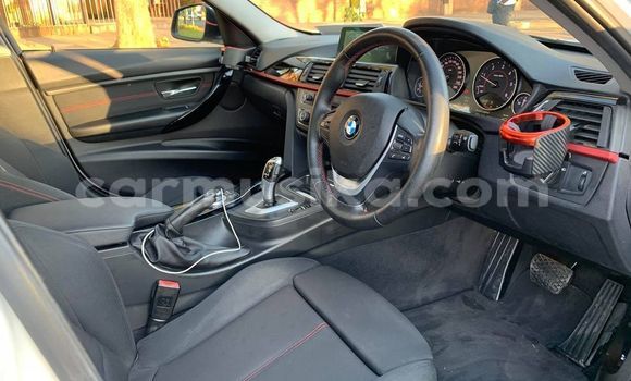 Acheter Occasion Voiture BMW 3–Series Blanc à Bulawayo, Bulawayo Acheter Occasion Voiture BMW 3–Series Blanc à Bulawayo, Bulawayo