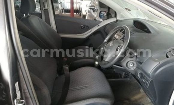 Buy Used Toyota Yaris Silver Car in Beitbridge in Matabeleland South Buy Used Toyota Yaris Silver Car in Beitbridge in Matabeleland South