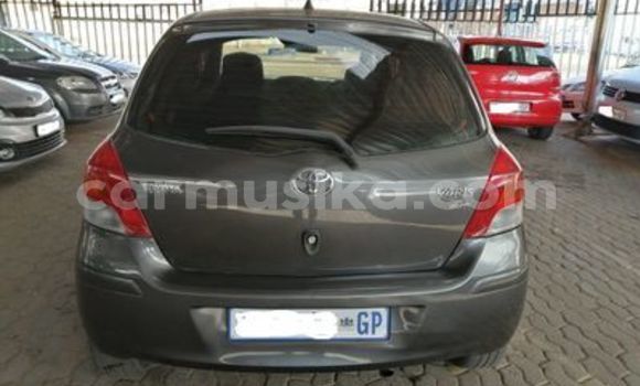 Buy Used Toyota Yaris Silver Car in Beitbridge in Matabeleland South Buy Used Toyota Yaris Silver Car in Beitbridge in Matabeleland South