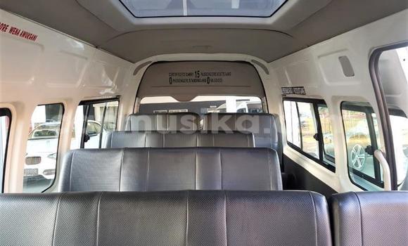 Buy Used Toyota Hiace Other Car in Beitbridge in Matabeleland South Buy Used Toyota Hiace Other Car in Beitbridge in Matabeleland South