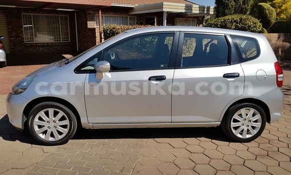 Acheter Occasion Voiture Honda Fit Gris à Beitbridge, Matabeleland South Acheter Occasion Voiture Honda Fit Gris à Beitbridge, Matabeleland South