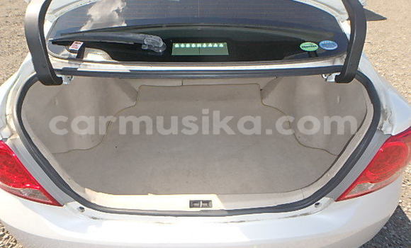 Acheter Occasion Voiture Toyota Allion Blanc à Beitbridge, Matabeleland South Acheter Occasion Voiture Toyota Allion Blanc à Beitbridge, Matabeleland South