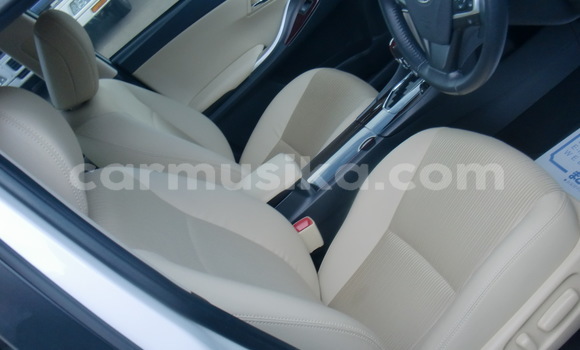 Acheter Occasion Voiture Toyota Allion Blanc à Beitbridge, Matabeleland South Acheter Occasion Voiture Toyota Allion Blanc à Beitbridge, Matabeleland South