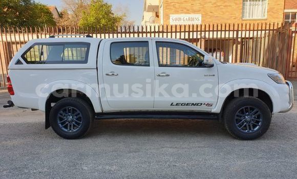 Acheter Occasion Voiture Toyota Hilux Blanc à Borrowdale, Harare