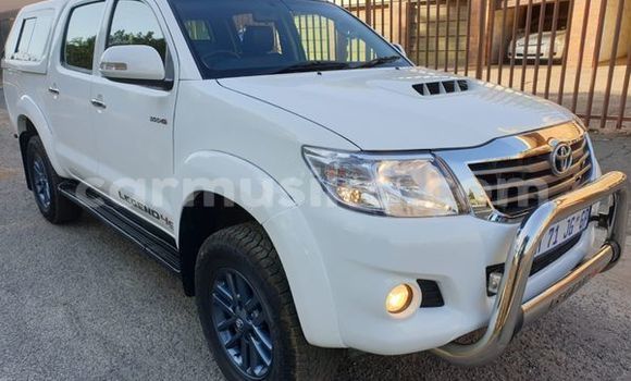 Tenga Tsaru Toyota Hilux Chena Mota in Borrowdale in Harare Tenga Tsaru Toyota Hilux Chena Mota in Borrowdale in Harare