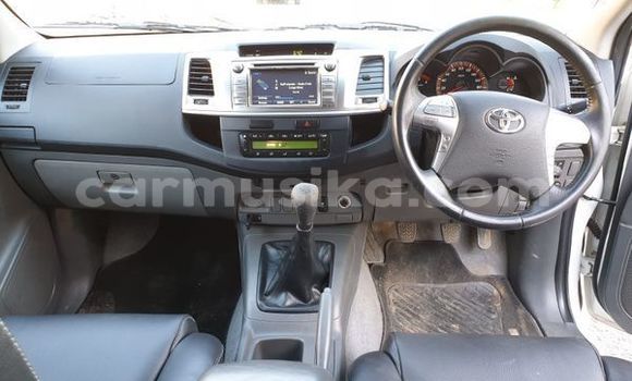 Tenga Tsaru Toyota Hilux Chena Mota in Borrowdale in Harare Tenga Tsaru Toyota Hilux Chena Mota in Borrowdale in Harare