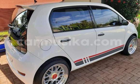 Nunua Ilio tumika Volkswagen Bora Nyeupe Gari ndani ya Beitbridge nchini Matabeleland Kusini Nunua Ilio tumika Volkswagen Bora Nyeupe Gari ndani ya Beitbridge nchini Matabeleland Kusini