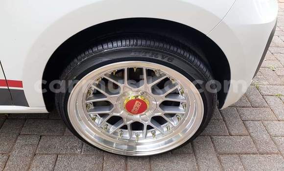 Nunua Ilio tumika Volkswagen Bora Nyeupe Gari ndani ya Beitbridge nchini Matabeleland Kusini Nunua Ilio tumika Volkswagen Bora Nyeupe Gari ndani ya Beitbridge nchini Matabeleland Kusini