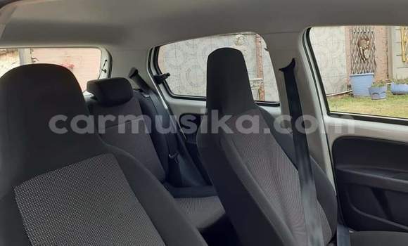 Nunua Ilio tumika Volkswagen Bora Nyeupe Gari ndani ya Beitbridge nchini Matabeleland Kusini Nunua Ilio tumika Volkswagen Bora Nyeupe Gari ndani ya Beitbridge nchini Matabeleland Kusini