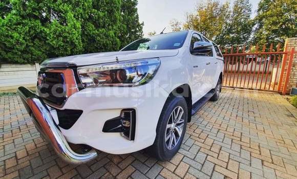 Acheter Occasion Voiture Toyota Hilux Blanc à Beitbridge, Matabeleland South Acheter Occasion Voiture Toyota Hilux Blanc à Beitbridge, Matabeleland South