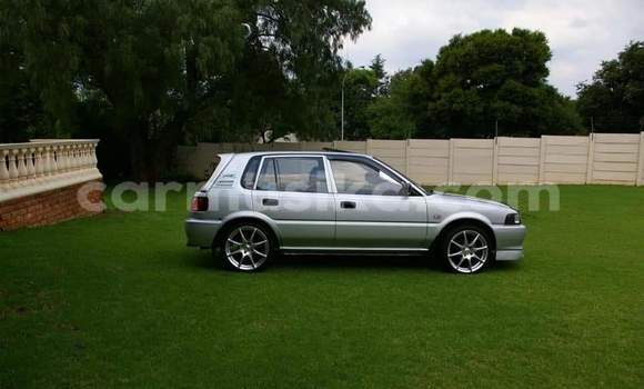 Nunua Ilio tumika Toyota Corolla Fedha Gari ndani ya Beitbridge nchini Matabeleland Kusini Nunua Ilio tumika Toyota Corolla Fedha Gari ndani ya Beitbridge nchini Matabeleland Kusini
