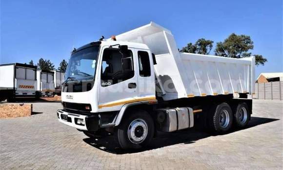 Acheter Occasion Utilitaire Isuzu FTR 850 Blanc à Beitbridge, Matabeleland South Acheter Occasion Utilitaire Isuzu FTR 850 Blanc à Beitbridge, Matabeleland South