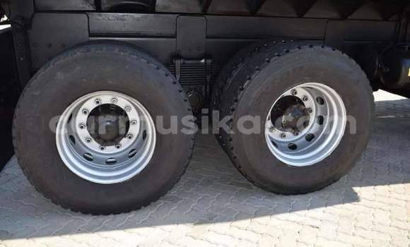 Acheter Occasion Utilitaire Isuzu FTR 850 Blanc à Beitbridge, Matabeleland South Acheter Occasion Utilitaire Isuzu FTR 850 Blanc à Beitbridge, Matabeleland South