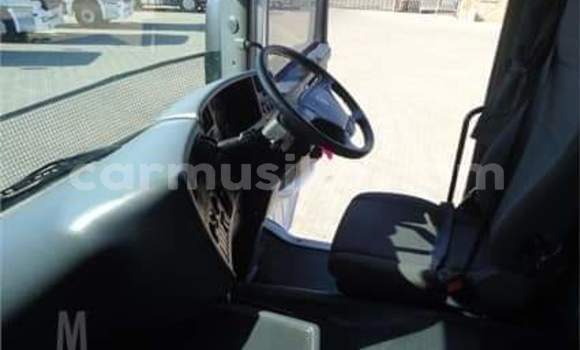 Acheter Occasion Utilitaire Scania R420 Blanc à Beitbridge, Matabeleland South Acheter Occasion Utilitaire Scania R420 Blanc à Beitbridge, Matabeleland South