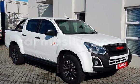 Buy Used Isuzu KB White Car in Beitbridge in Matabeleland South