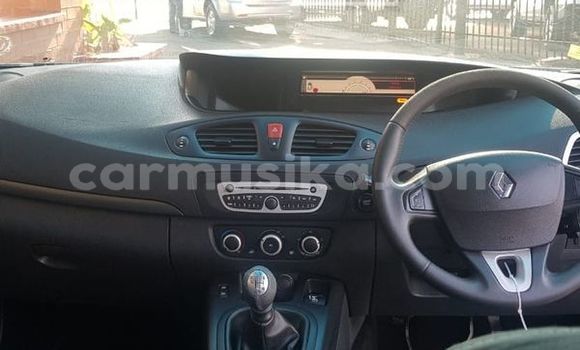 Acheter Occasion Voiture Renault Scenic Gris à Beitbridge, Matabeleland South Acheter Occasion Voiture Renault Scenic Gris à Beitbridge, Matabeleland South