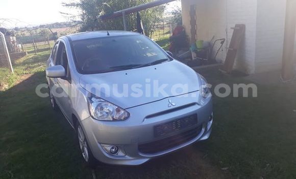 Acheter Occasion Voiture Mitsubishi Mirage Gris à Beitbridge, Matabeleland South Acheter Occasion Voiture Mitsubishi Mirage Gris à Beitbridge, Matabeleland South