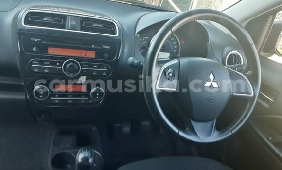 Acheter Occasion Voiture Mitsubishi Mirage Gris à Beitbridge, Matabeleland South Acheter Occasion Voiture Mitsubishi Mirage Gris à Beitbridge, Matabeleland South