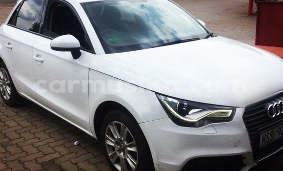 Acheter Occasion Voiture Audi A1 Blanc à Beitbridge, Matabeleland South Acheter Occasion Voiture Audi A1 Blanc à Beitbridge, Matabeleland South