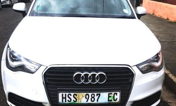 Acheter Occasion Voiture Audi A1 Blanc à Beitbridge, Matabeleland South Acheter Occasion Voiture Audi A1 Blanc à Beitbridge, Matabeleland South