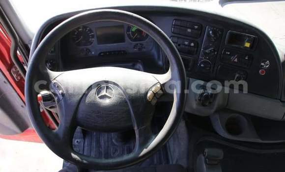 Acheter Occasion Utilitaire Mercedes‒Benz Tipper Rouge à Beitbridge, Matabeleland South Acheter Occasion Utilitaire Mercedes‒Benz Tipper Rouge à Beitbridge, Matabeleland South