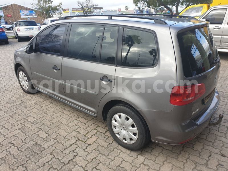 Big with watermark volkswagen touran matabeleland south beitbridge 17029