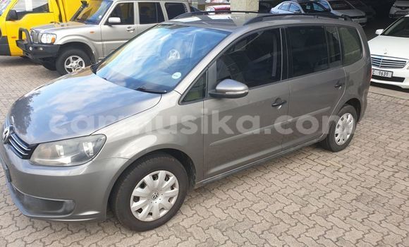 Acheter Occasion Voiture Volkswagen Touran Autre à Beitbridge, Matabeleland South Acheter Occasion Voiture Volkswagen Touran Autre à Beitbridge, Matabeleland South