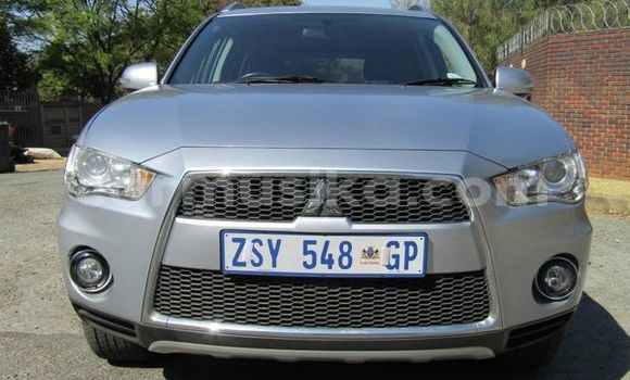 Acheter Occasion Voiture Mitsubishi Outlander Gris à Beitbridge, Matabeleland South Acheter Occasion Voiture Mitsubishi Outlander Gris à Beitbridge, Matabeleland South