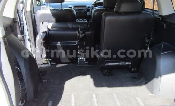 Acheter Occasion Voiture Mitsubishi Outlander Gris à Beitbridge, Matabeleland South Acheter Occasion Voiture Mitsubishi Outlander Gris à Beitbridge, Matabeleland South