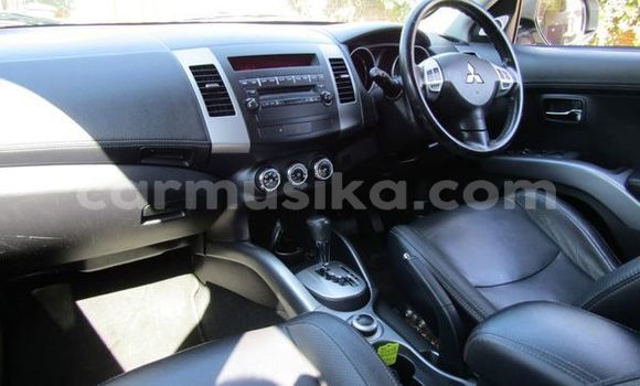 Acheter Occasion Voiture Mitsubishi Outlander Gris à Beitbridge, Matabeleland South Acheter Occasion Voiture Mitsubishi Outlander Gris à Beitbridge, Matabeleland South