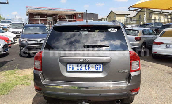 Acheter Occasion Voiture Jeep Compass Gris à Beitbridge, Matabeleland South Acheter Occasion Voiture Jeep Compass Gris à Beitbridge, Matabeleland South