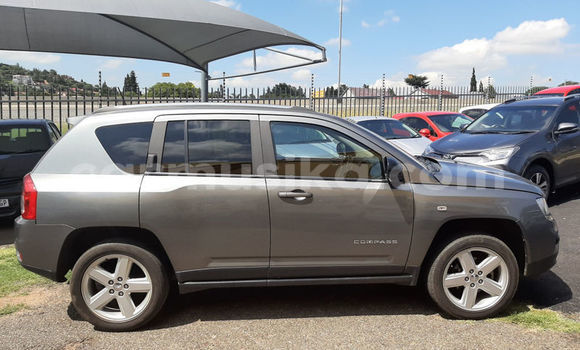 Acheter Occasion Voiture Jeep Compass Gris à Beitbridge, Matabeleland South Acheter Occasion Voiture Jeep Compass Gris à Beitbridge, Matabeleland South