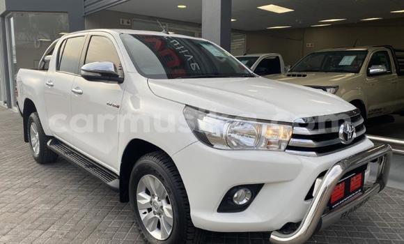 Buy Used Toyota Hilux White Car in Harare in Harare