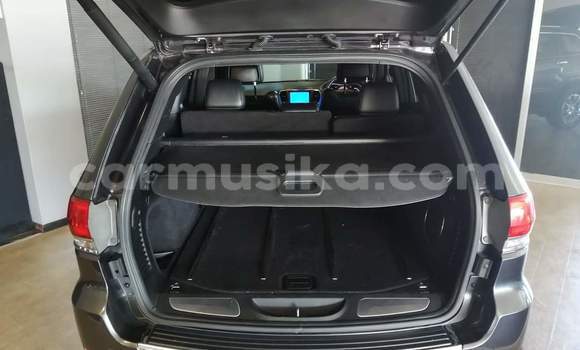Buy Used Jeep Grand Cherokee Silver Car in Beitbridge in Matabeleland South Buy Used Jeep Grand Cherokee Silver Car in Beitbridge in Matabeleland South
