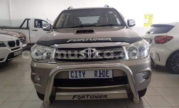 Buy Used Toyota Fortuner Silver Car in Beitbridge in Matabeleland South Buy Used Toyota Fortuner Silver Car in Beitbridge in Matabeleland South